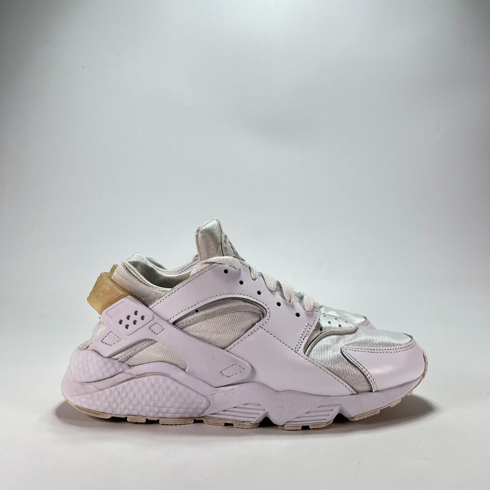 Nike Air Huarache Triple White Casual Sneakers Shoes DH4439-102 Women's Size 10
